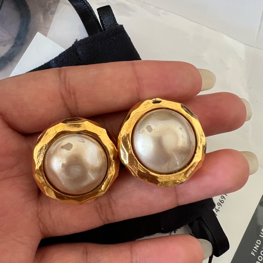 Authentic vintage Chanel pearl earrings